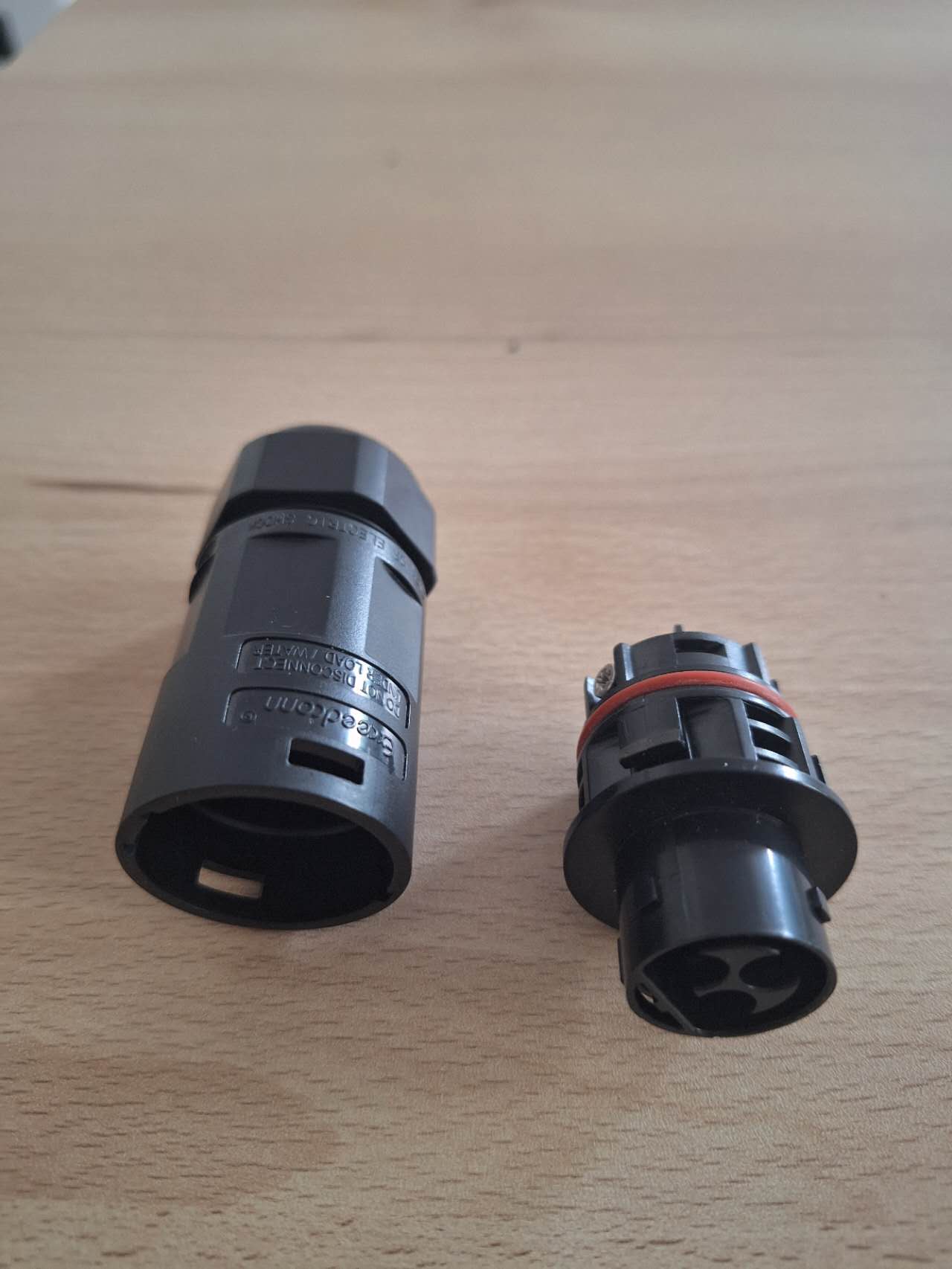 Stecker für HERF-Wechselrichter (AC Male Connector)